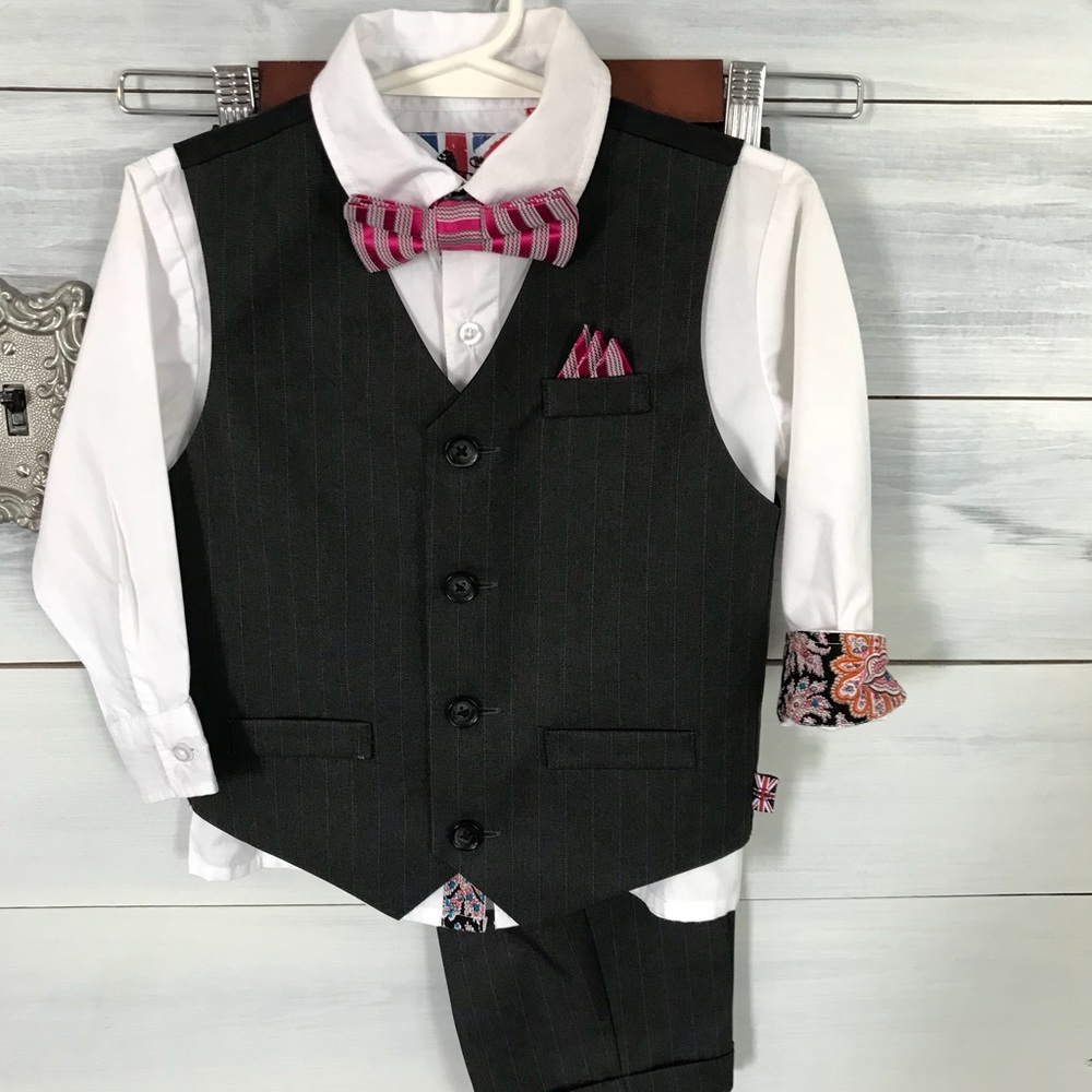 Toddler Boys 3 pc suit with bow tie